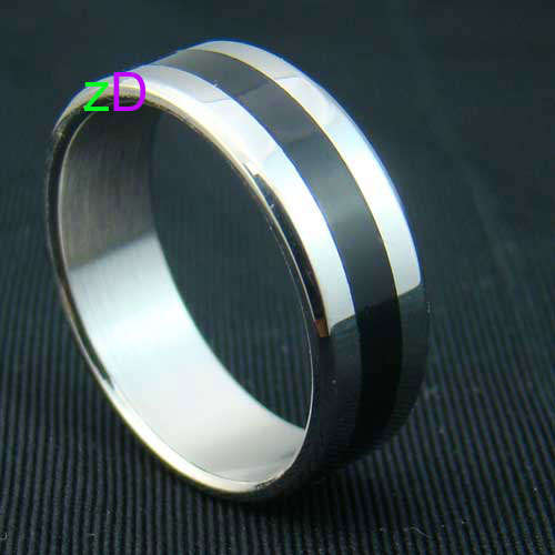 Very Nice stainless steel mens ring - black tone middle - size 11